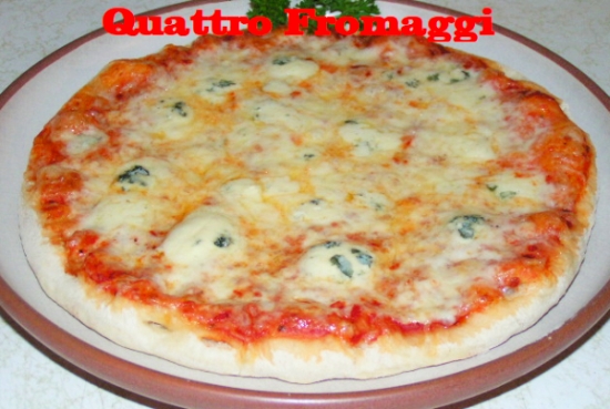Pizza quattro fromaggi