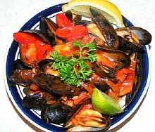 Mussels in marinara sauce