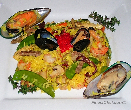 Seafood paella recipe image