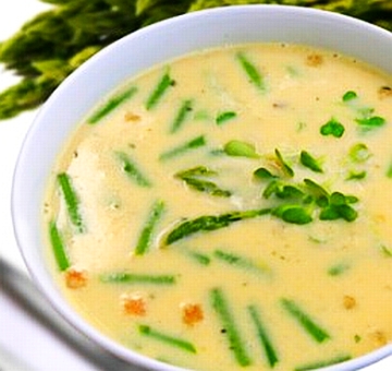 Vegetable soup with green beans